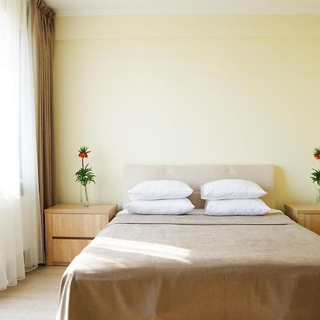 Chiernomorskie Apartamenty Odessa Esterno foto