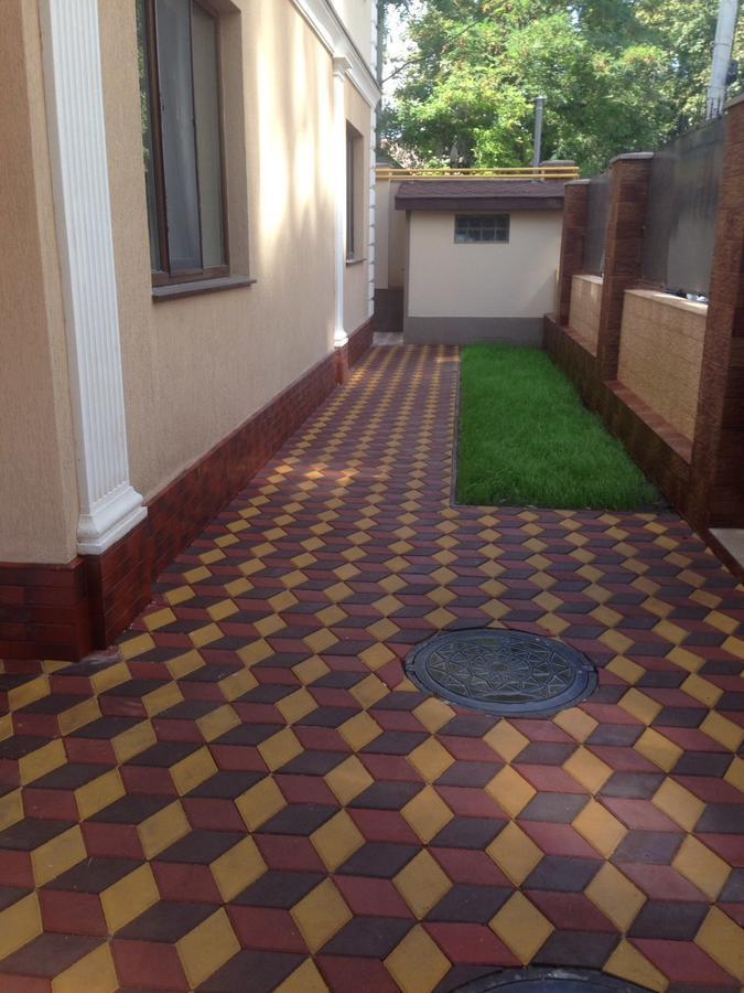 Chiernomorskie Apartamenty Odessa Esterno foto