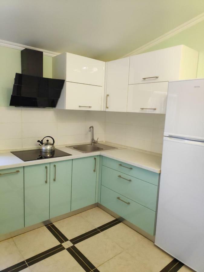 Chiernomorskie Apartamenty Odessa Esterno foto