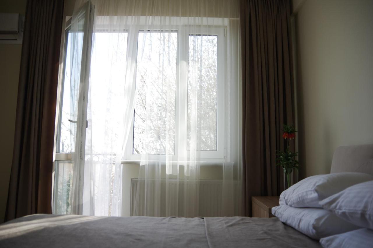 Chiernomorskie Apartamenty Odessa Esterno foto