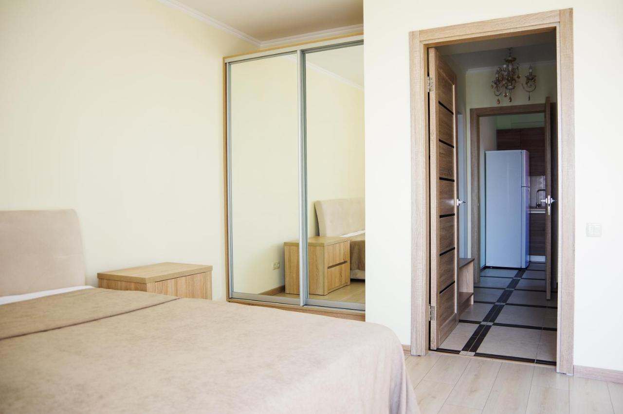 Chiernomorskie Apartamenty Odessa Esterno foto